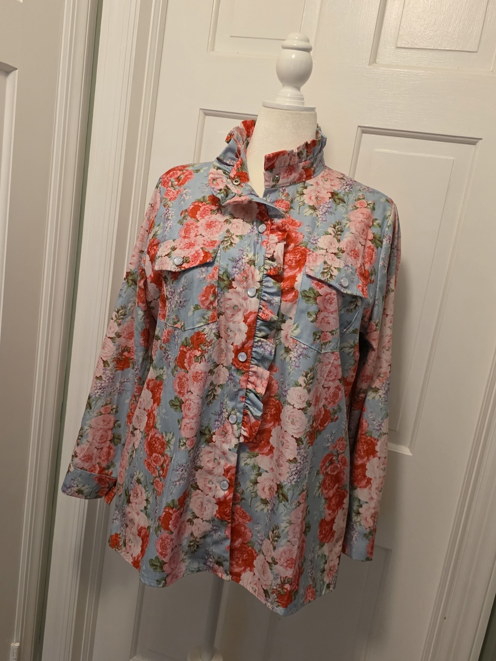 Cherrybetty Floral Ruffle-Front Button Down Shirt - Snap Close Size XL Versatile